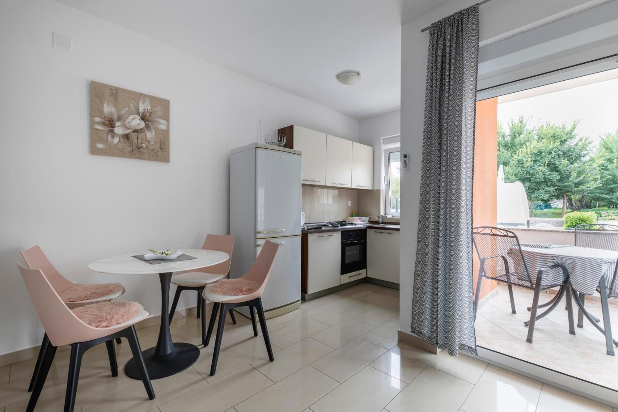 Ferienwohnung M & B Bibinje Exterior foto